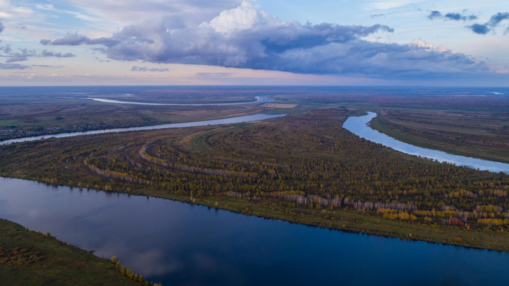 Самая крупная река западно сибирской равнины. Нижние Аремзяны река Иртыш. Река Иртыш Омская область.